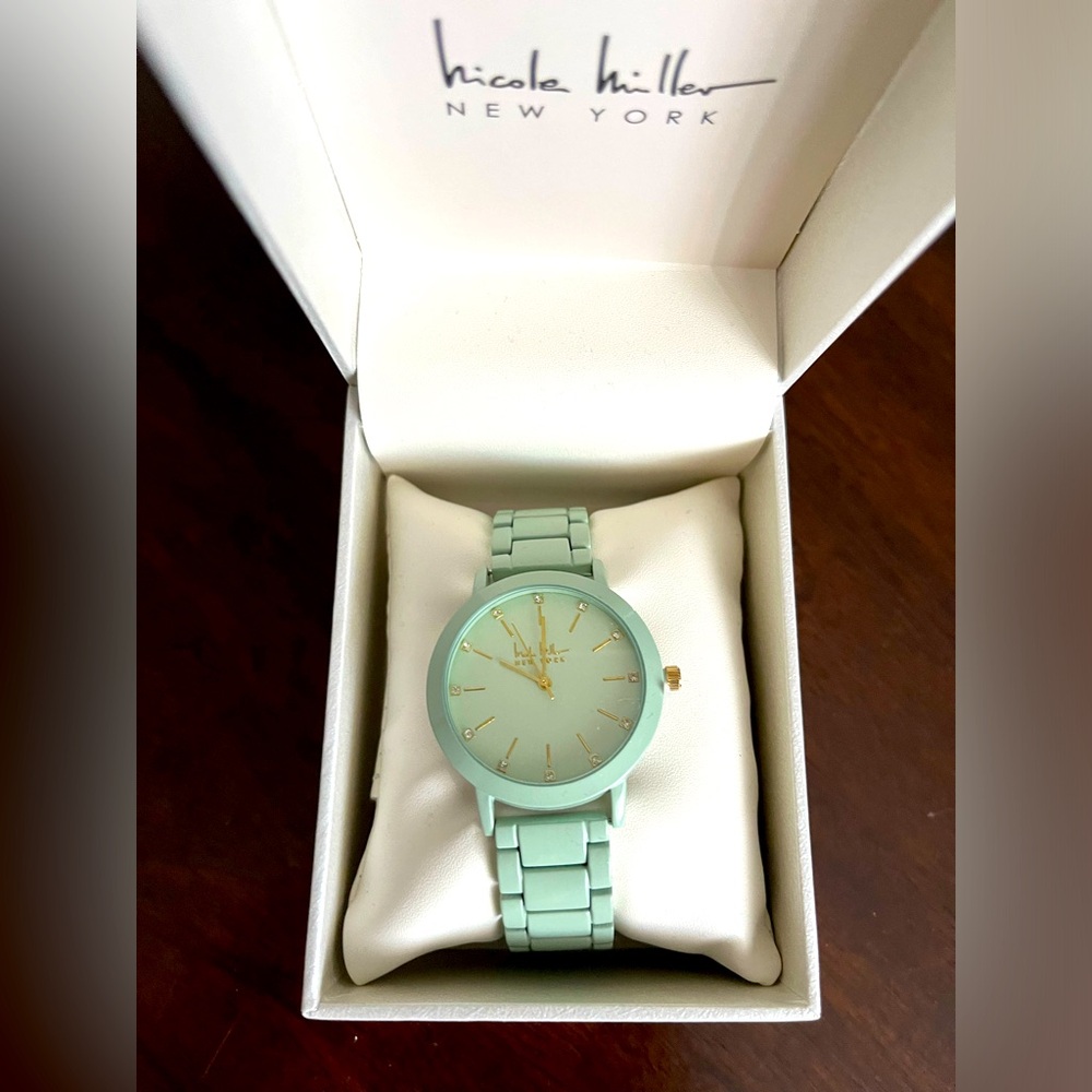 ✨✨Nicole Miller NY Watch!  Perfect Gift!✨✨